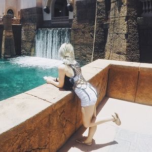 Casual Crop Top // Open Back // Tie Detail Fringe